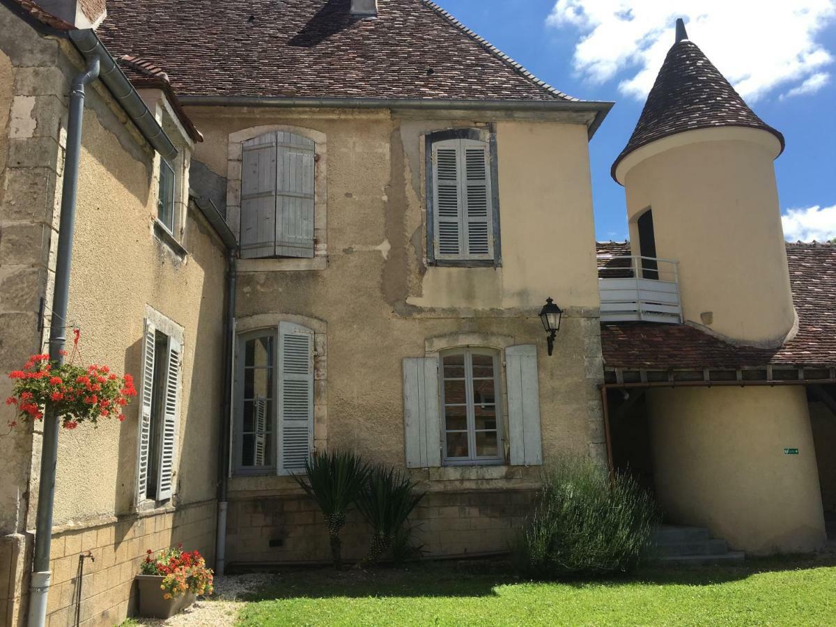 Domaine De Surgy Albergue Exterior foto