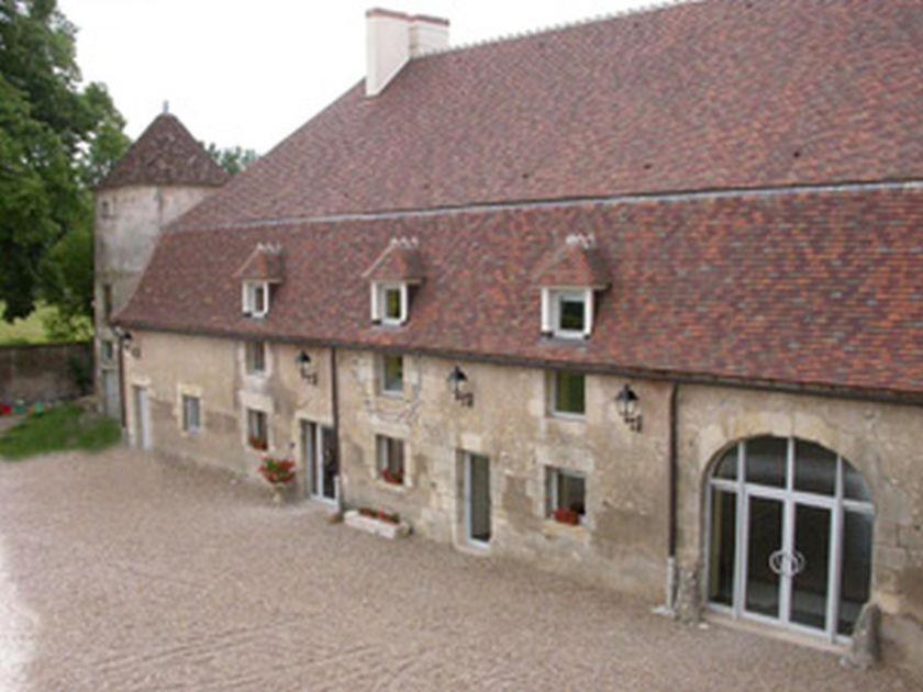 Domaine De Surgy Albergue Exterior foto